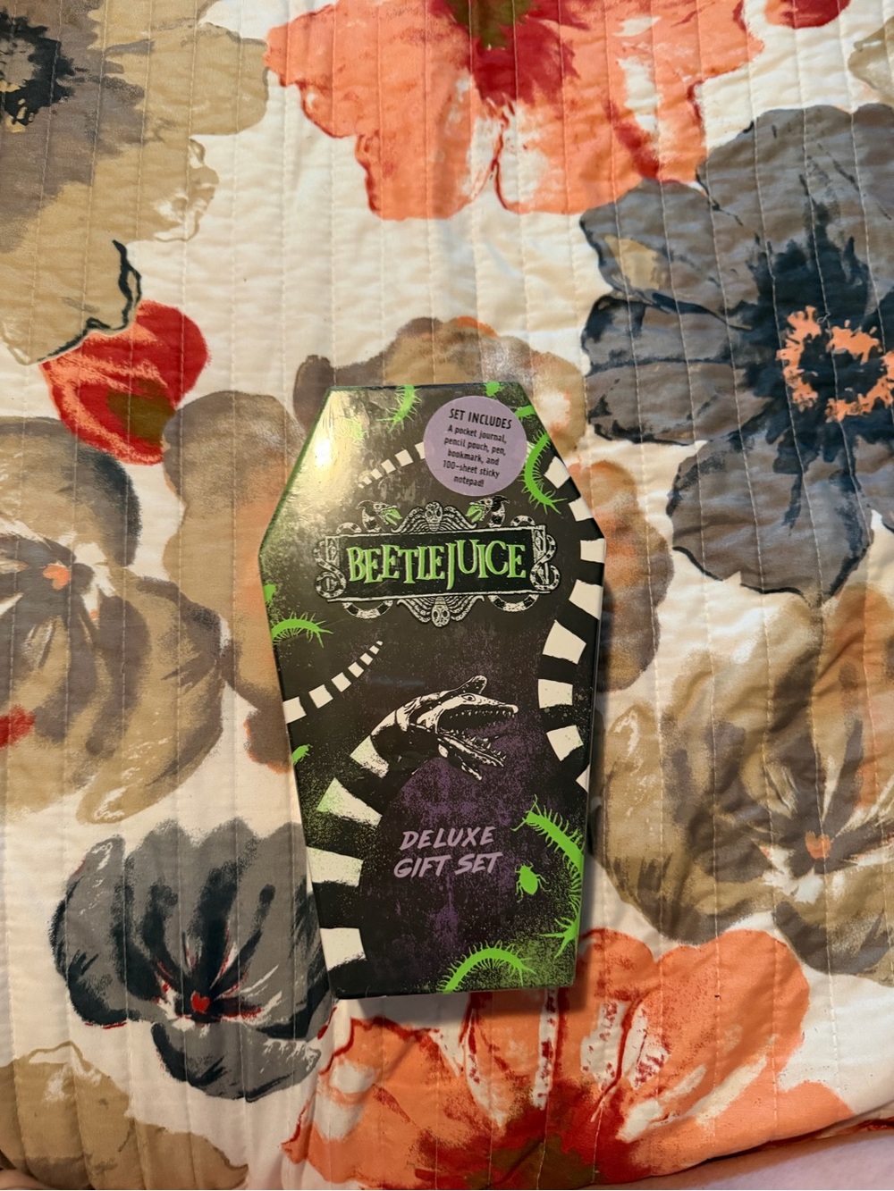 New Collectable Beetlejuice Deluxe Gift Set